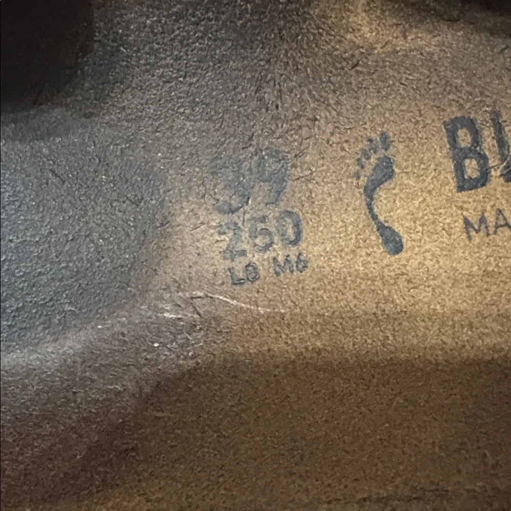 Birkenstock Tan  Sandals with Buckles Size 8 - Picture 14 of 16